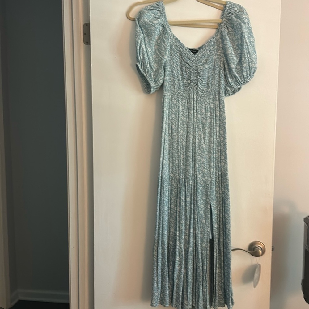 NWOT Gibson smocked midi dress in floral